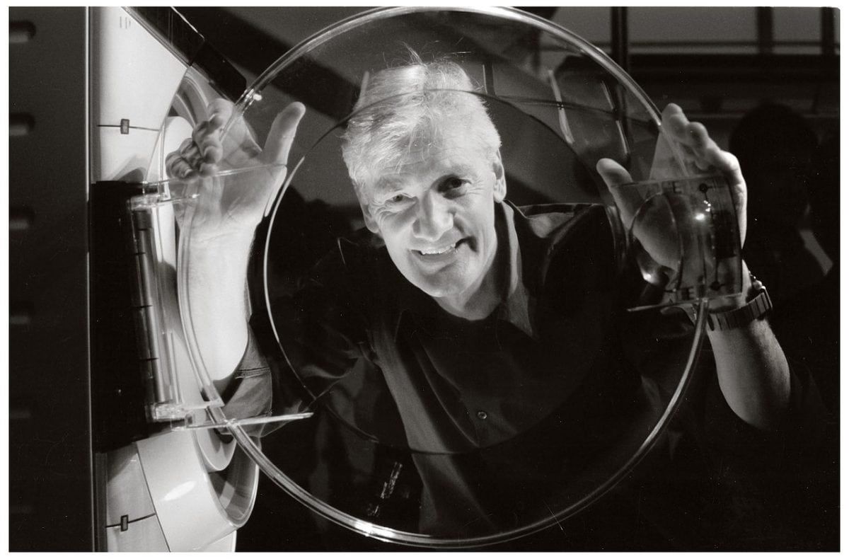 Dyson to move headquarters out of Britain