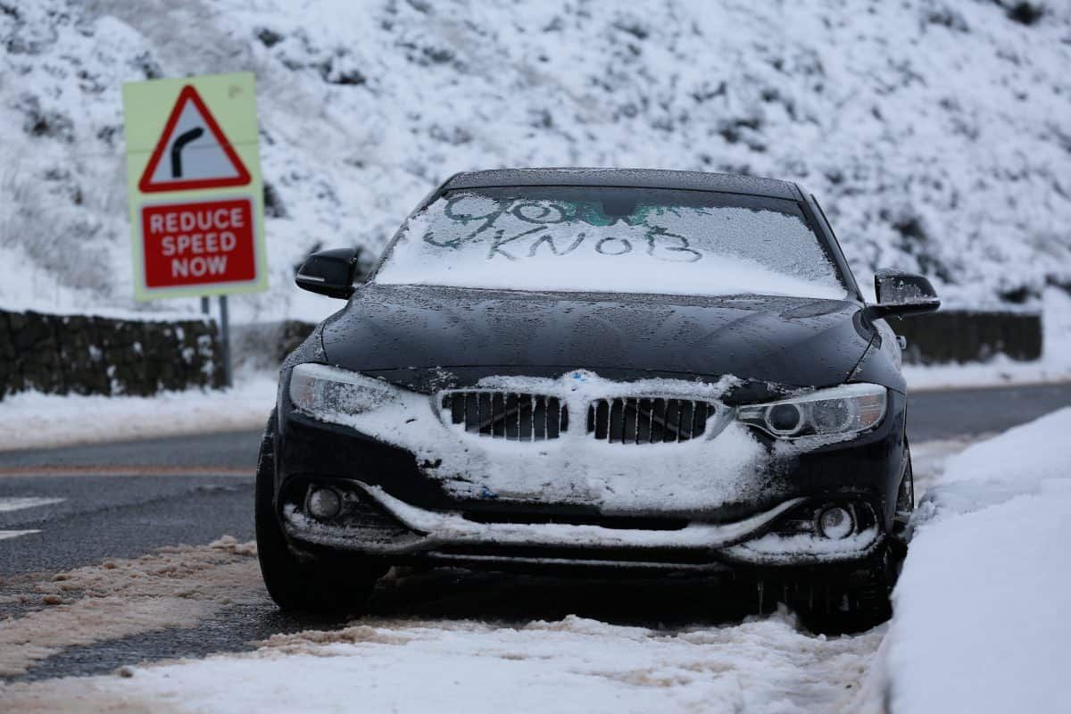 Travel warnings as Met office issues Amber snow alert