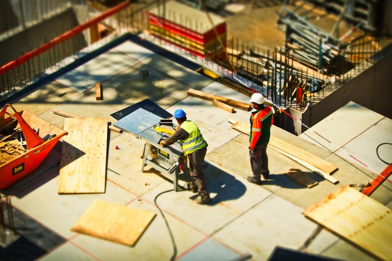 Construction sector contracts as Brexit uncertainty continues