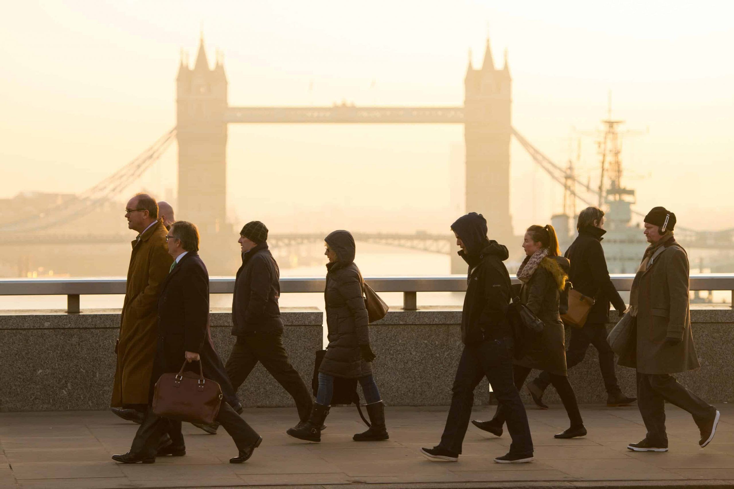 UK jobs market ‘losing its shine’, warn economists