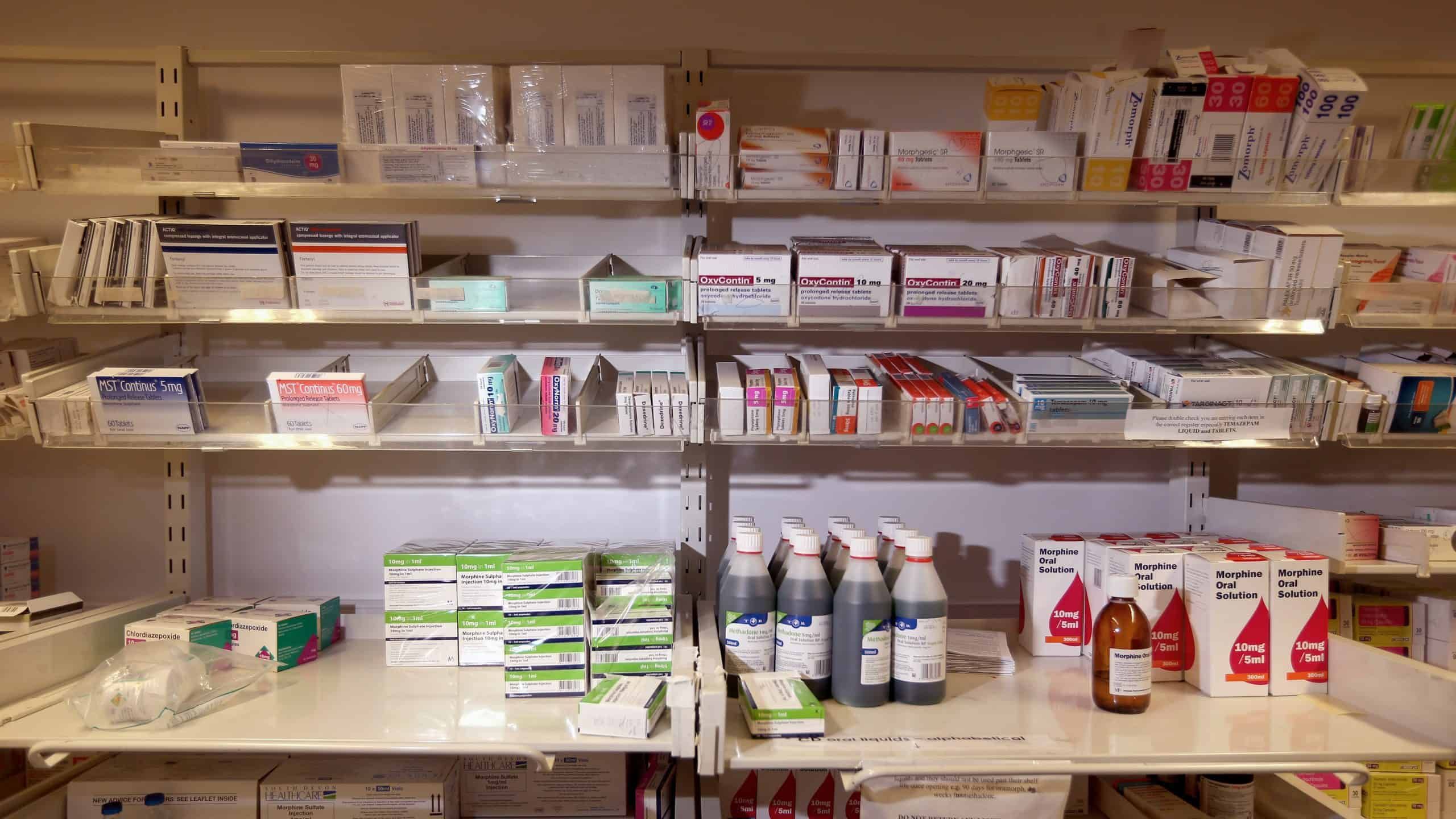 Government tells firms to stockpile medicines for end of Brexit transition