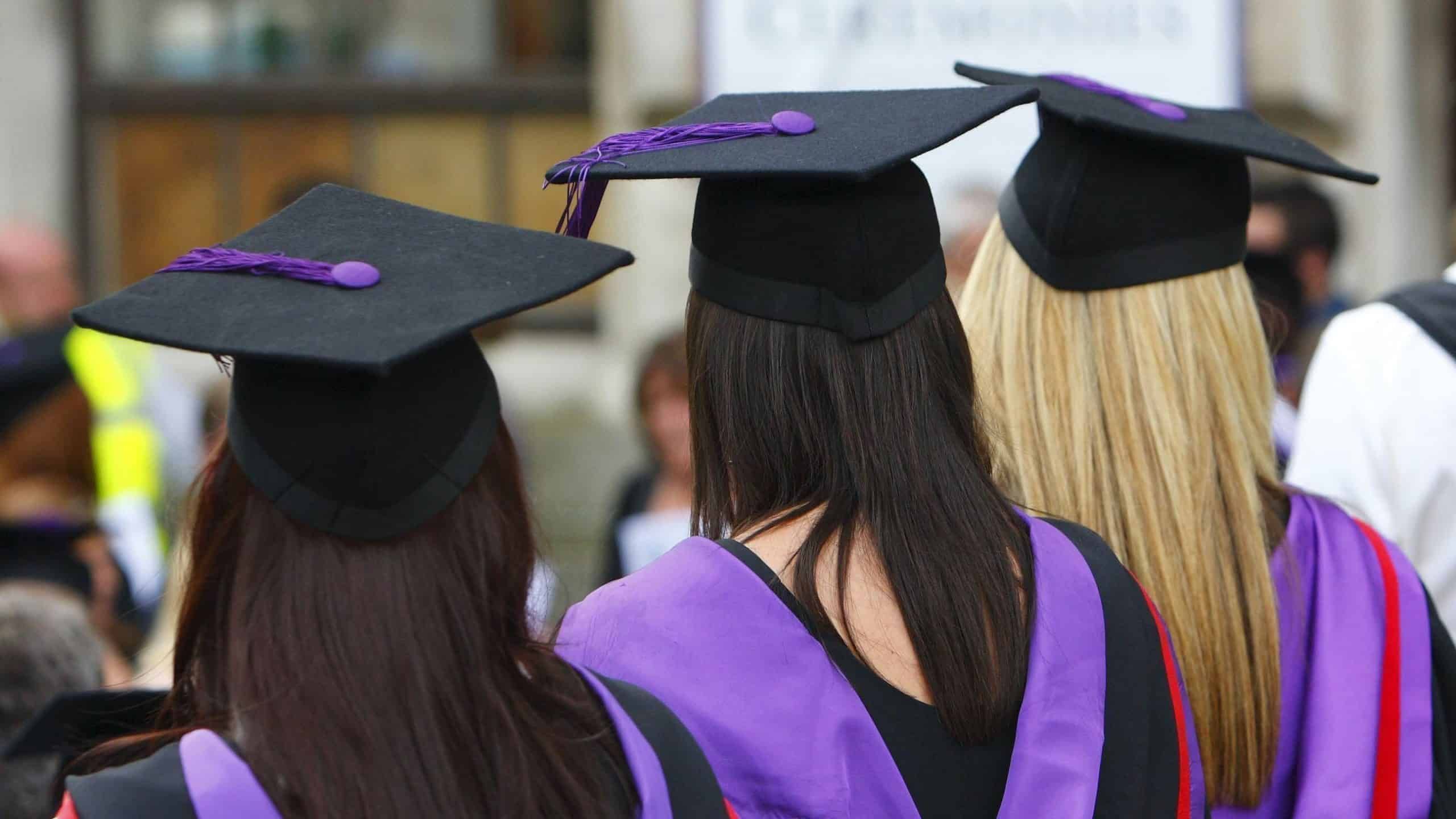 Graduate jobs drop by 60.3% since last year