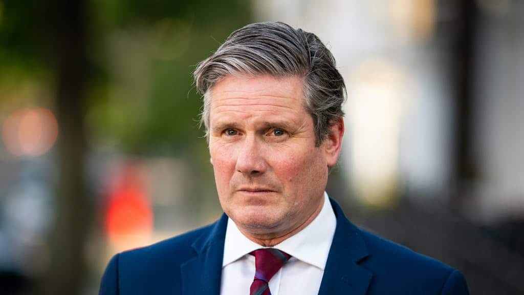 Starmer calls for emergency measures to end lorry driver crisis