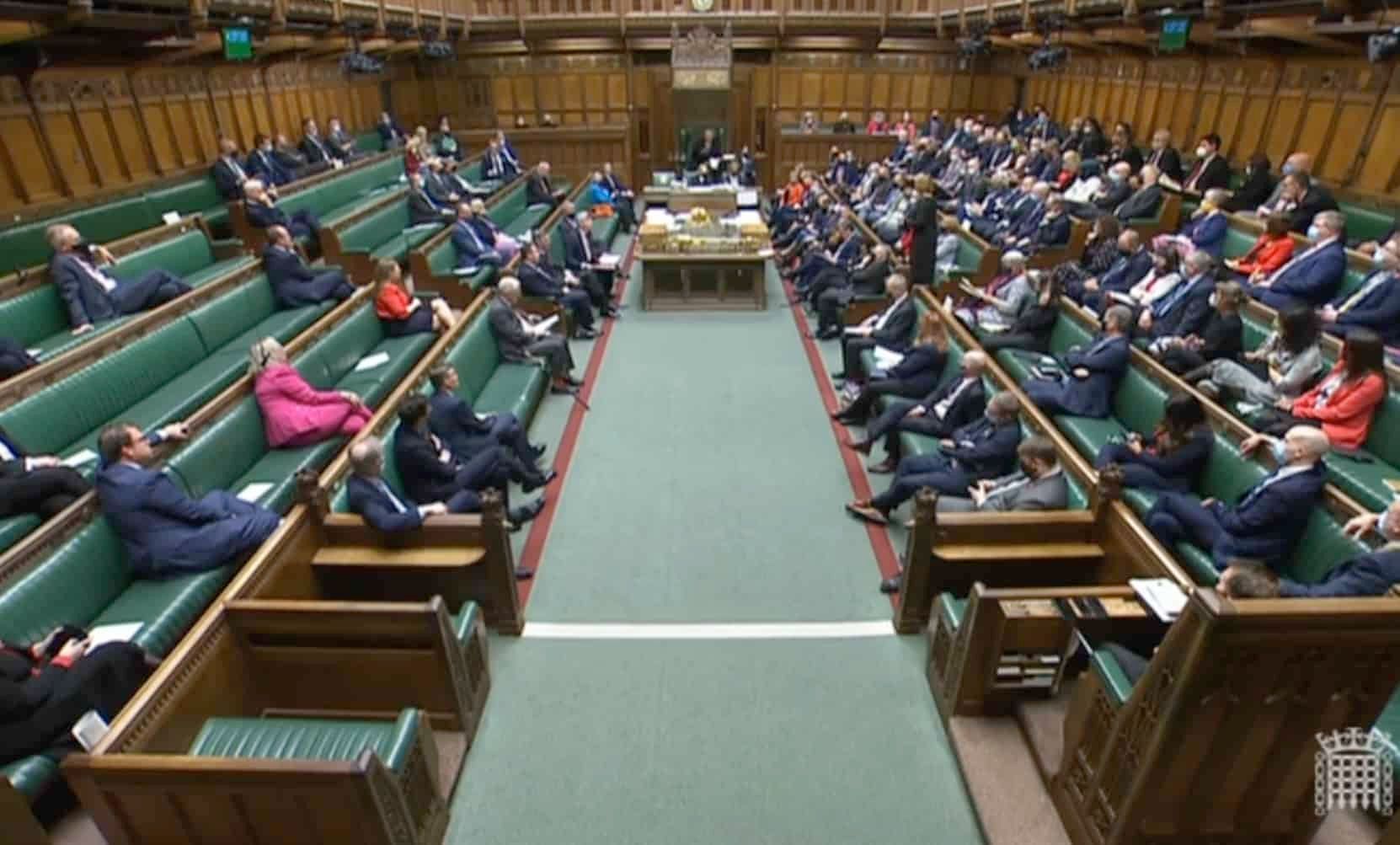 Commons debate on standards snubbed by vast number of Tory MPs – and the PM himself