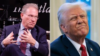 internet reacts to #signalgate scandal