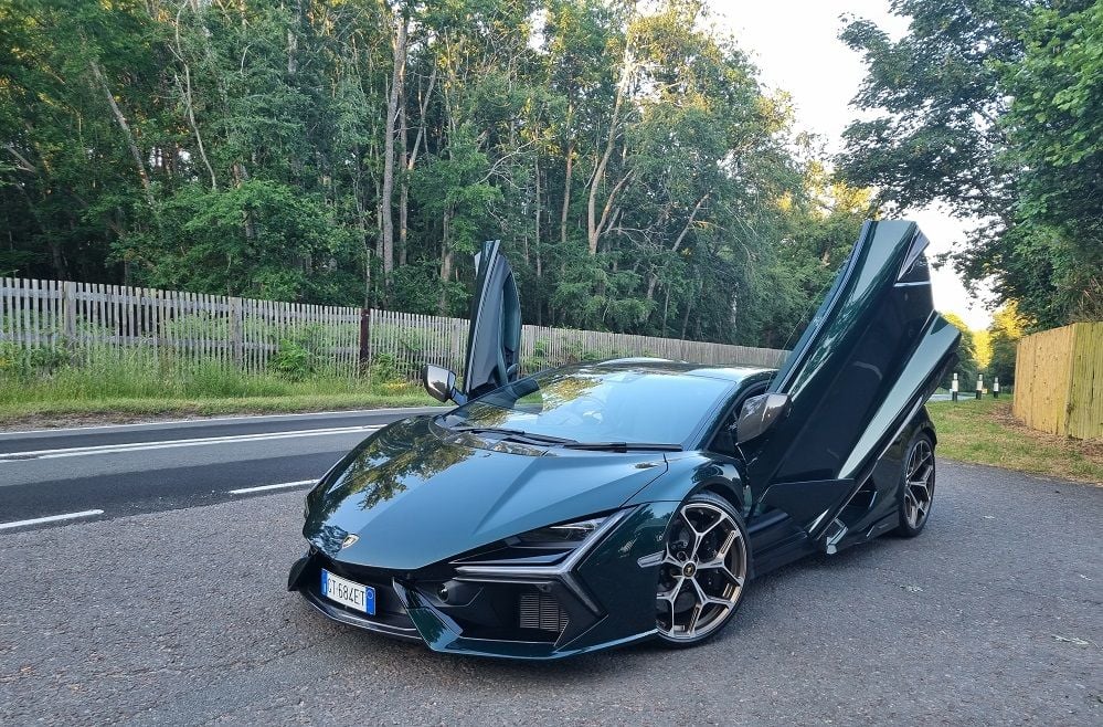 Lamborghini Revuelto