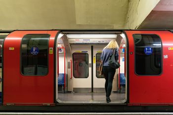 Petition for women-only tube carriages nears 10k signatures