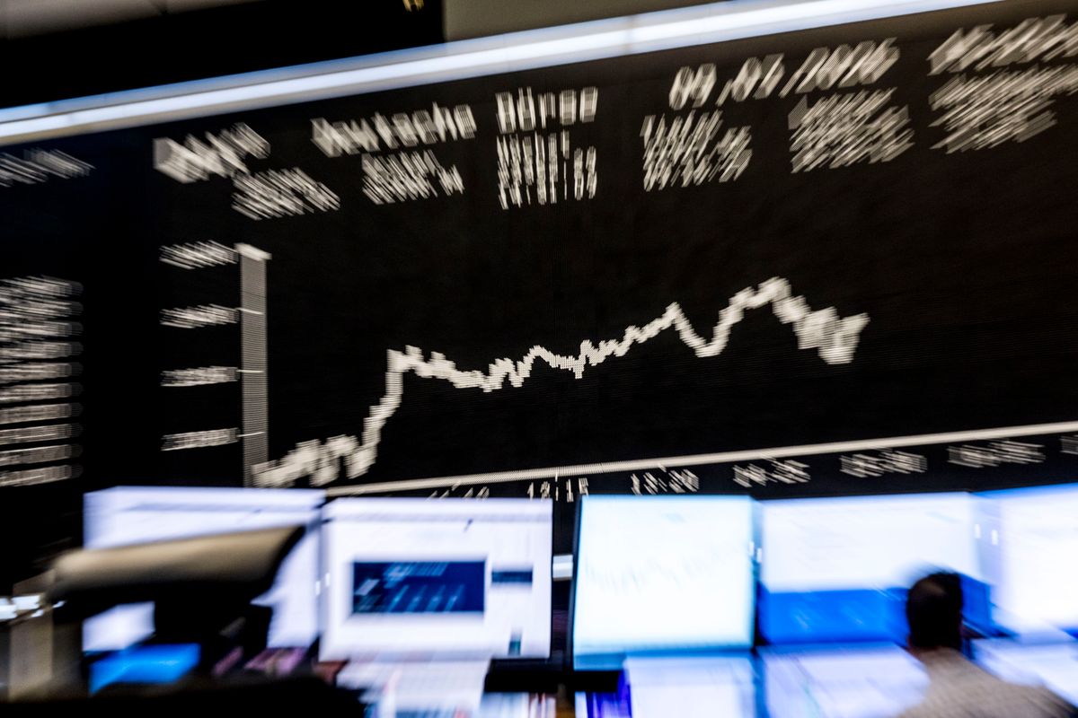 Traders placed half a billion in oil bets just minutes before Trump’s Iran talks post