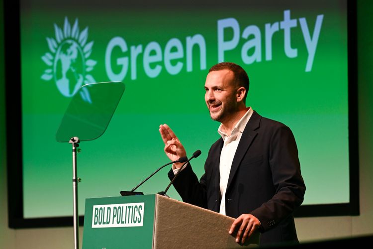 green polling