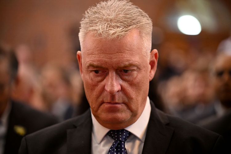 lee anderson petrol station