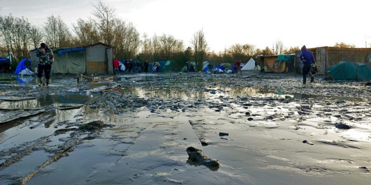 MSF Building New Refugee Camp in Northern France