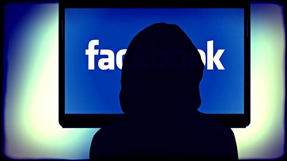 Government pays Facebook 113 TIMES more for adverts than company pays in taxes