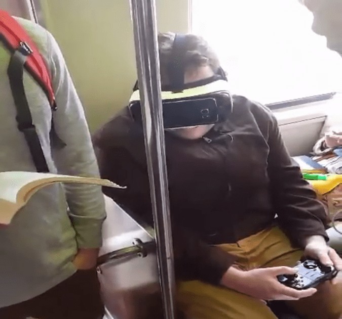 Video: Animated Commuter Plays VR On The Way To Work