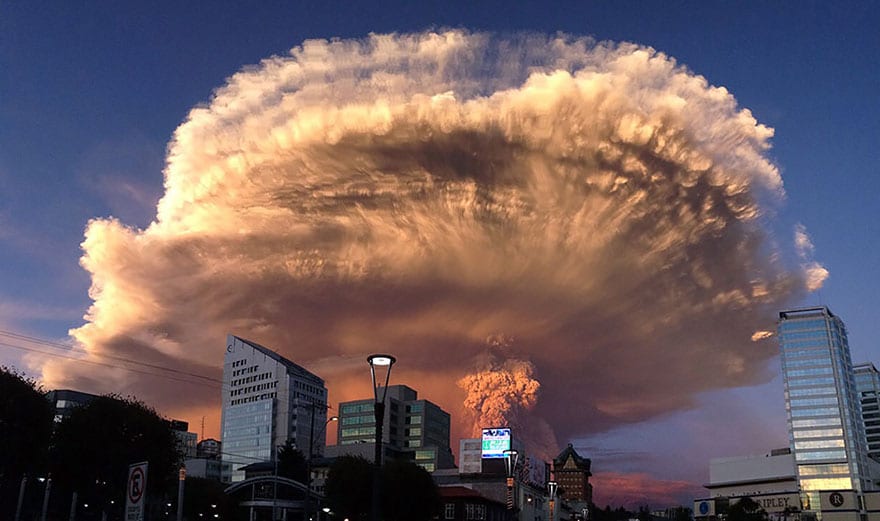 By Andiseño Estudio volcano-eruption-calbuco-chile-1__880
