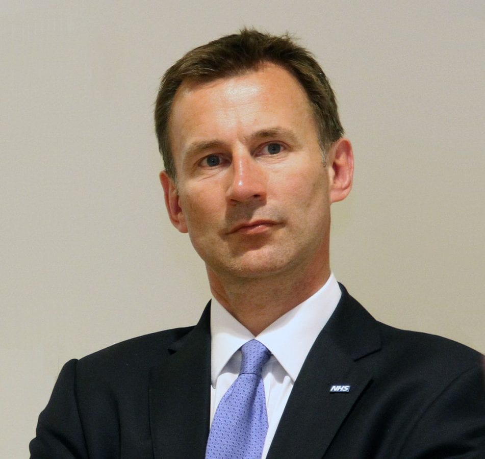 VIDEO – Hunt told off for playing with phone during debate