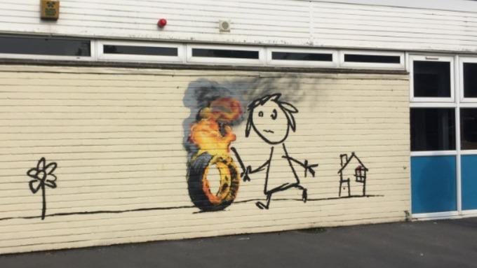 Video – Banksy leaves thank-you mural at Bristol school