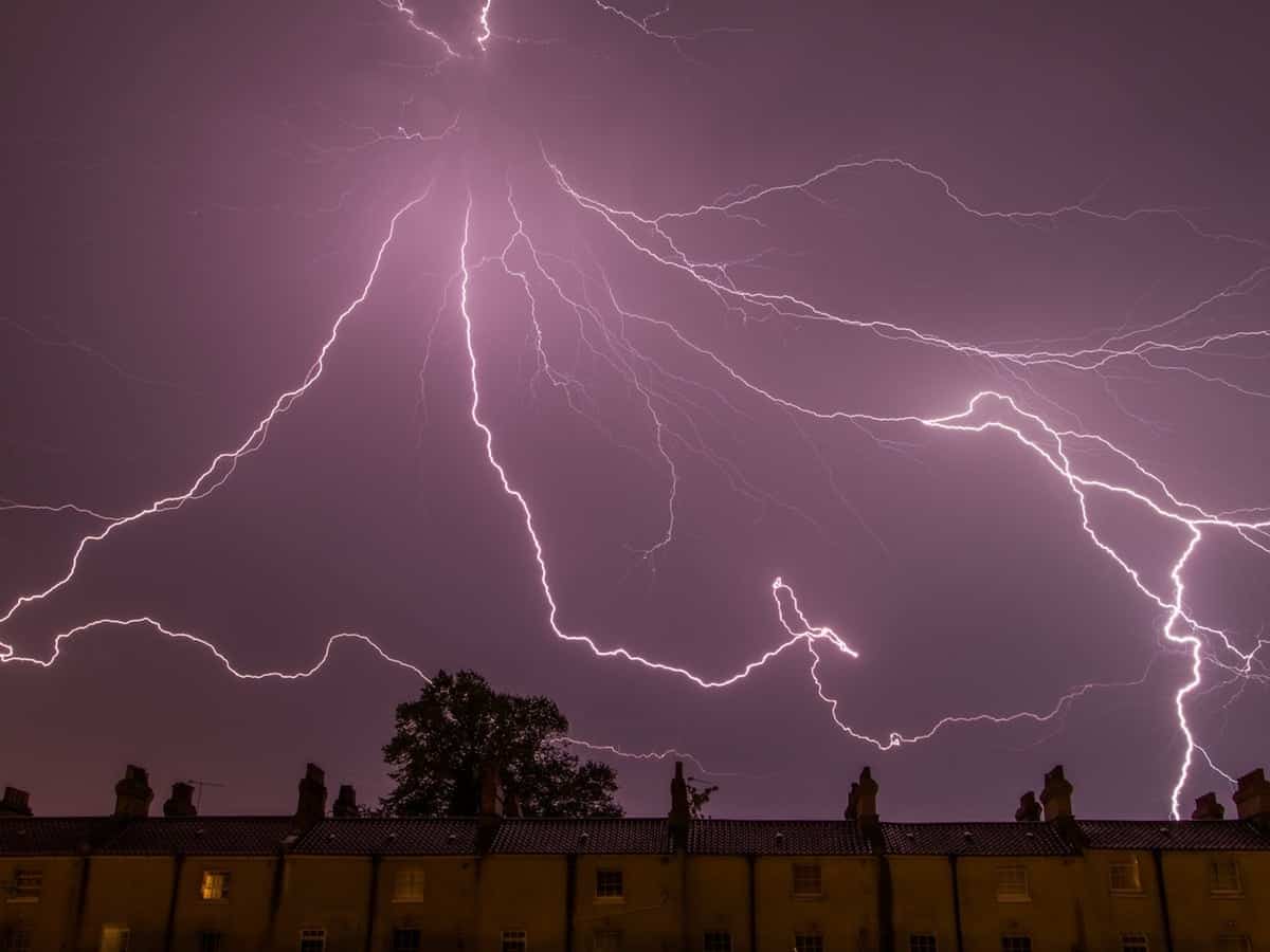 Londoners Demand Lightning Fast Internet And Rapid Delivery