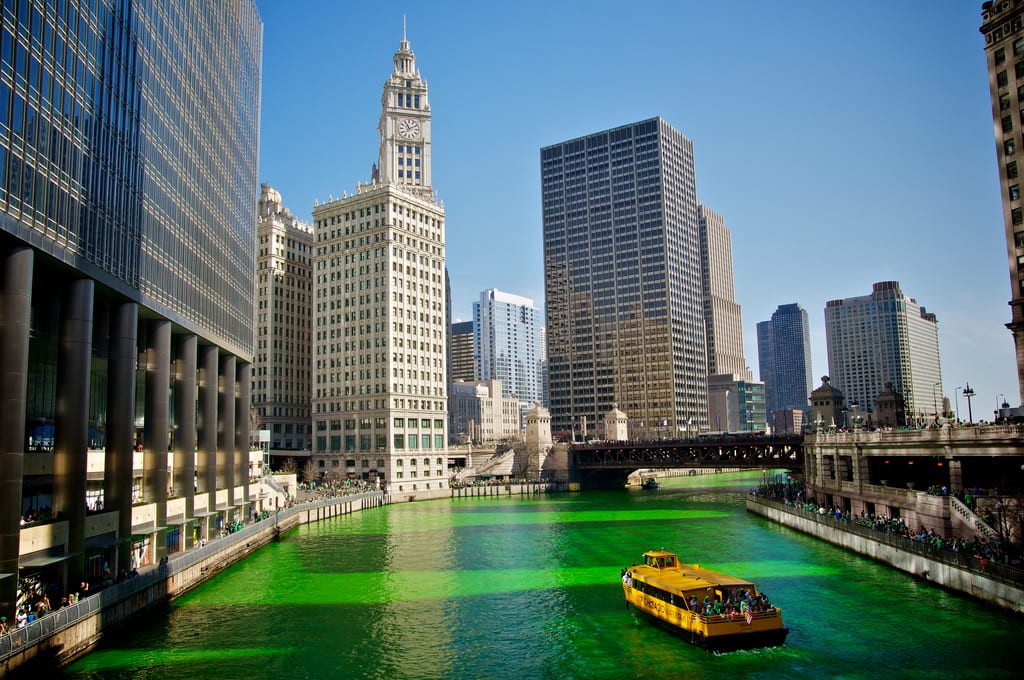 Timelapse video shows Chicago River being turned green for St Patrick’s Day