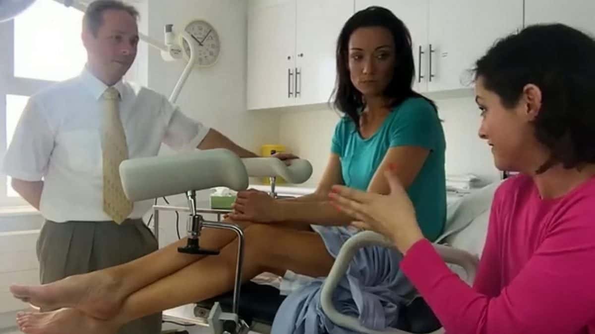 Thousands watch the first ever live-streamed smear test