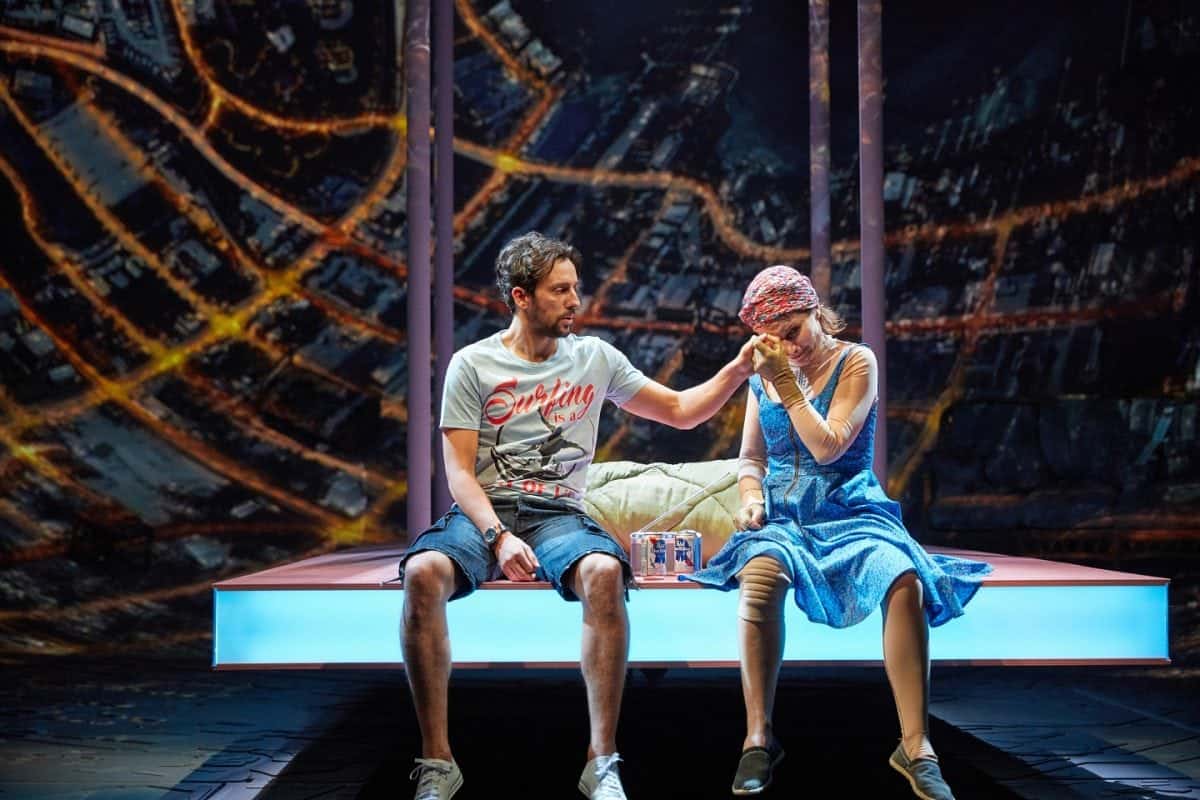 Ugly Lies the Bone by Lindsey Ferrentino at the National Theatre. Director Indhu Rubasingham

Kate Fleetwood
Ralf Little
Olivia Darnley
Kris Marshall
Buffy Davis
