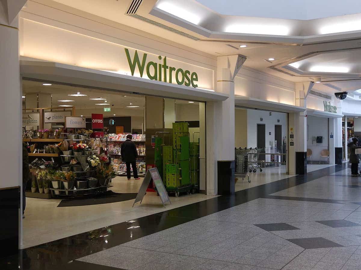 Watch – Slim pickings! Man opens bag of Waitrose crisps containing just ONE crisp