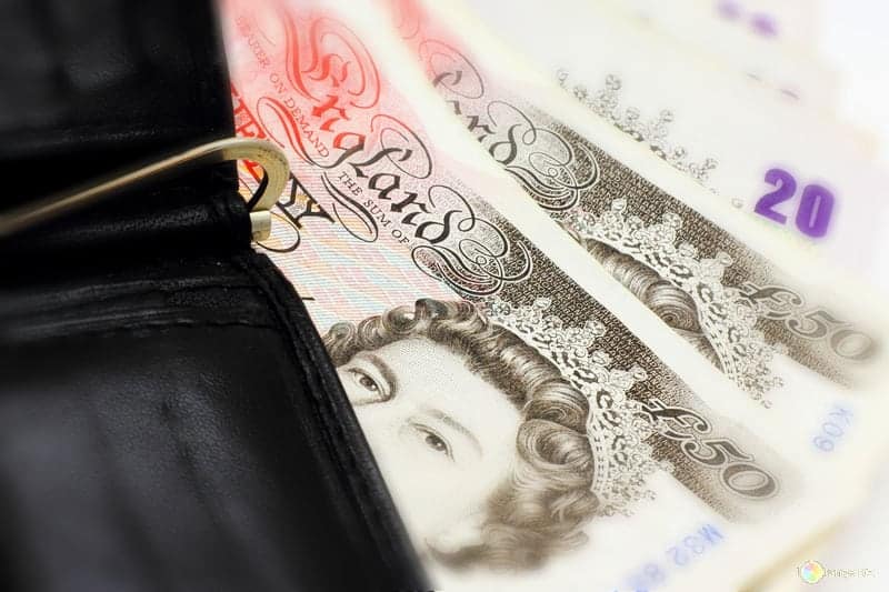 UK in desperate need for a pay rise as wages drop AGAIN, says Union