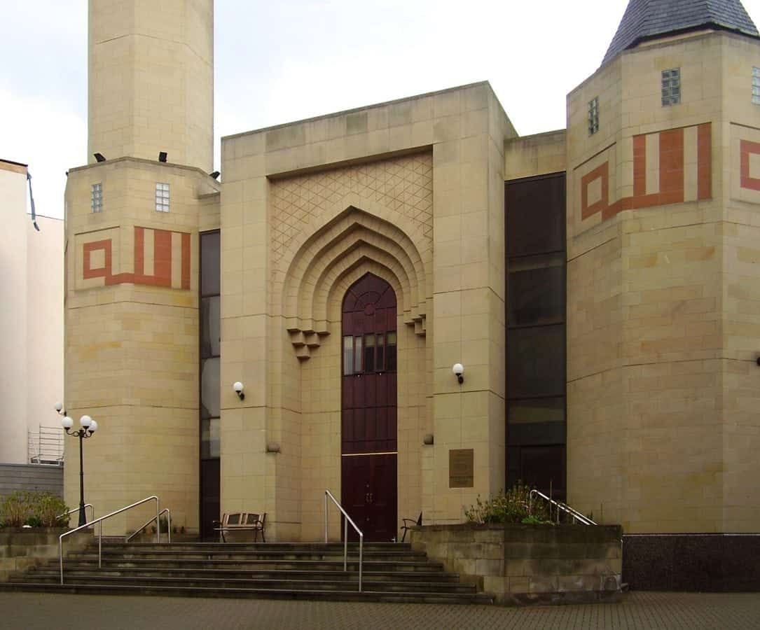 Watch – Shocking CCTV of man who petrol bombed mosque