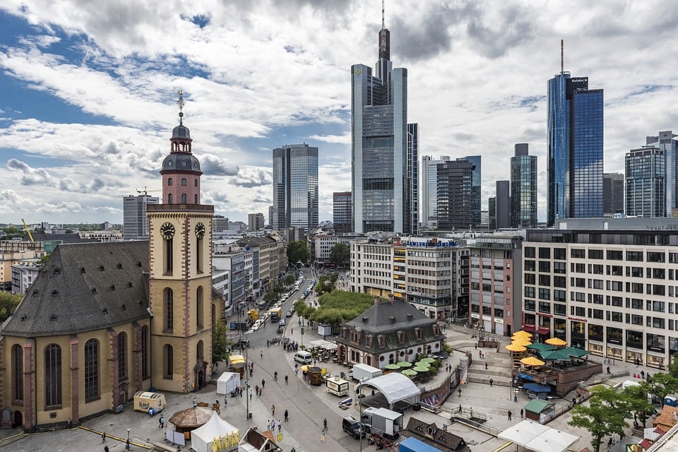 Banks renting Frankfurt office space as they prepare to ship out of London
