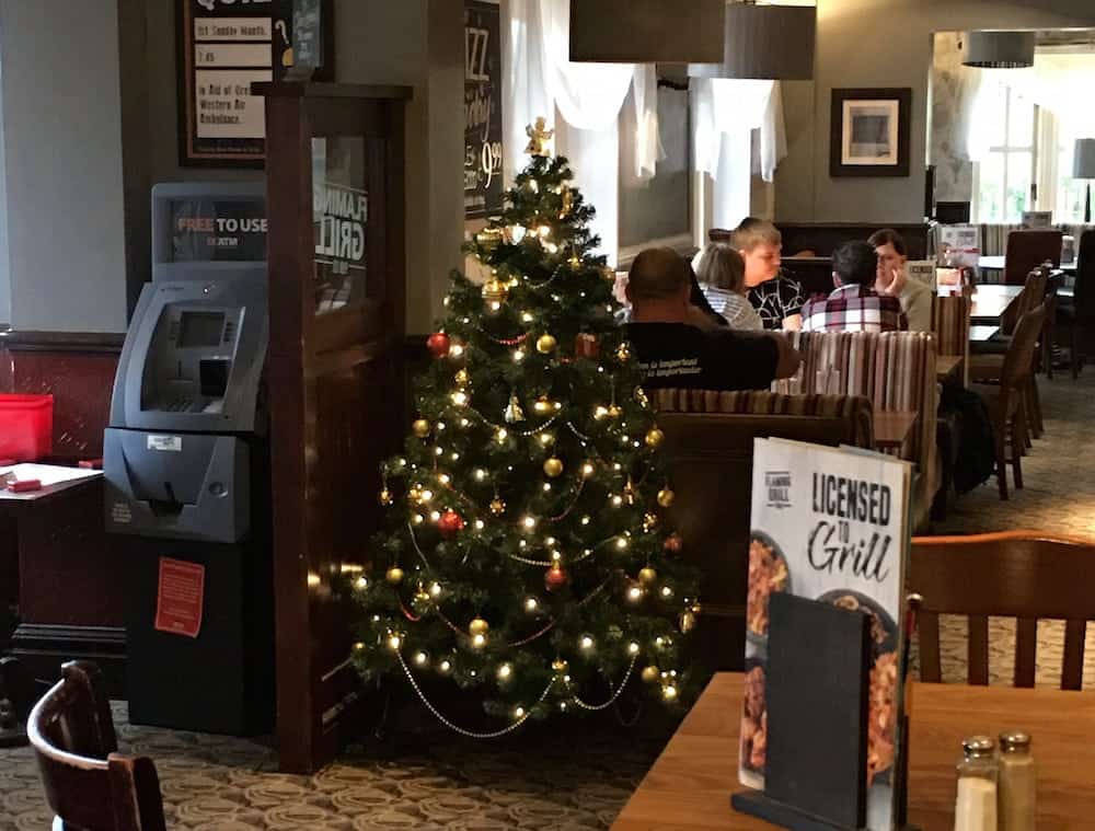 Jingle Hells! Pub puts up xmas tree – 154 days early