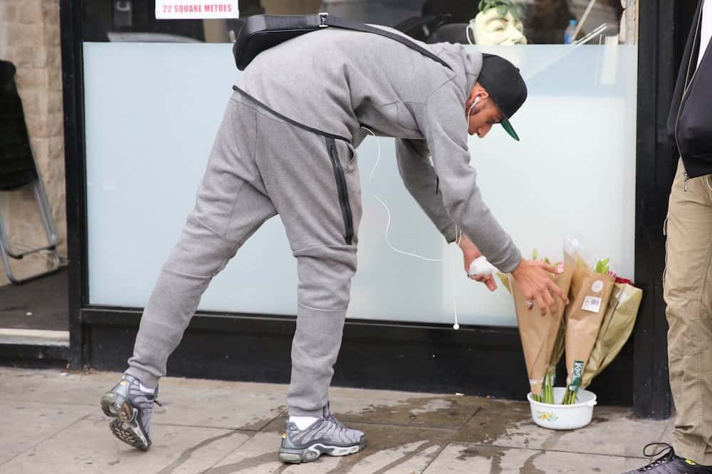 Kingsland Road Hackney death – Man dies after “swallowing object”