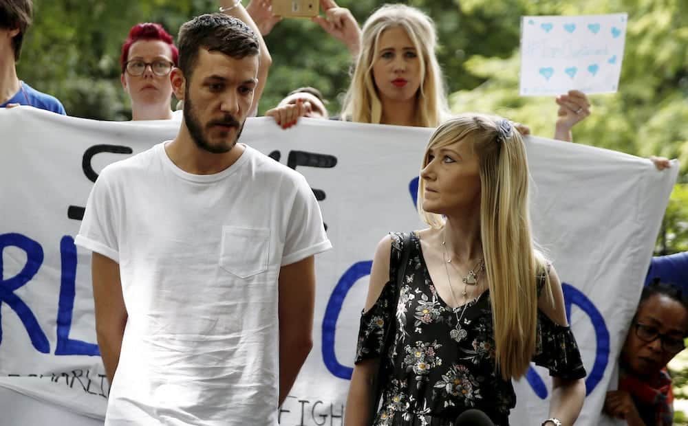 The Parents of Charlie Gard hand over petition with 350,000 signatures to Great Ormond Street Hospital