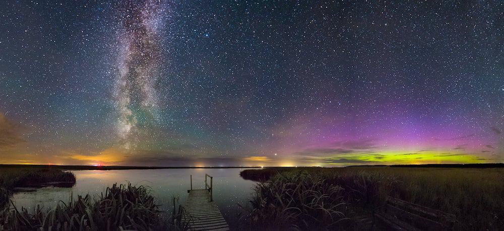 Northern de-lights – Rare pic of Aurora & Milky way in one image