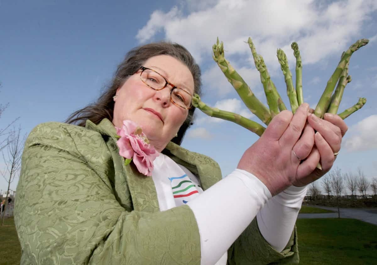 Fortune teller who correctly predicted Brexit using ASPARAGUS has revealed her top tips for 2018 – including Theresa May being ousted as Prime Minister