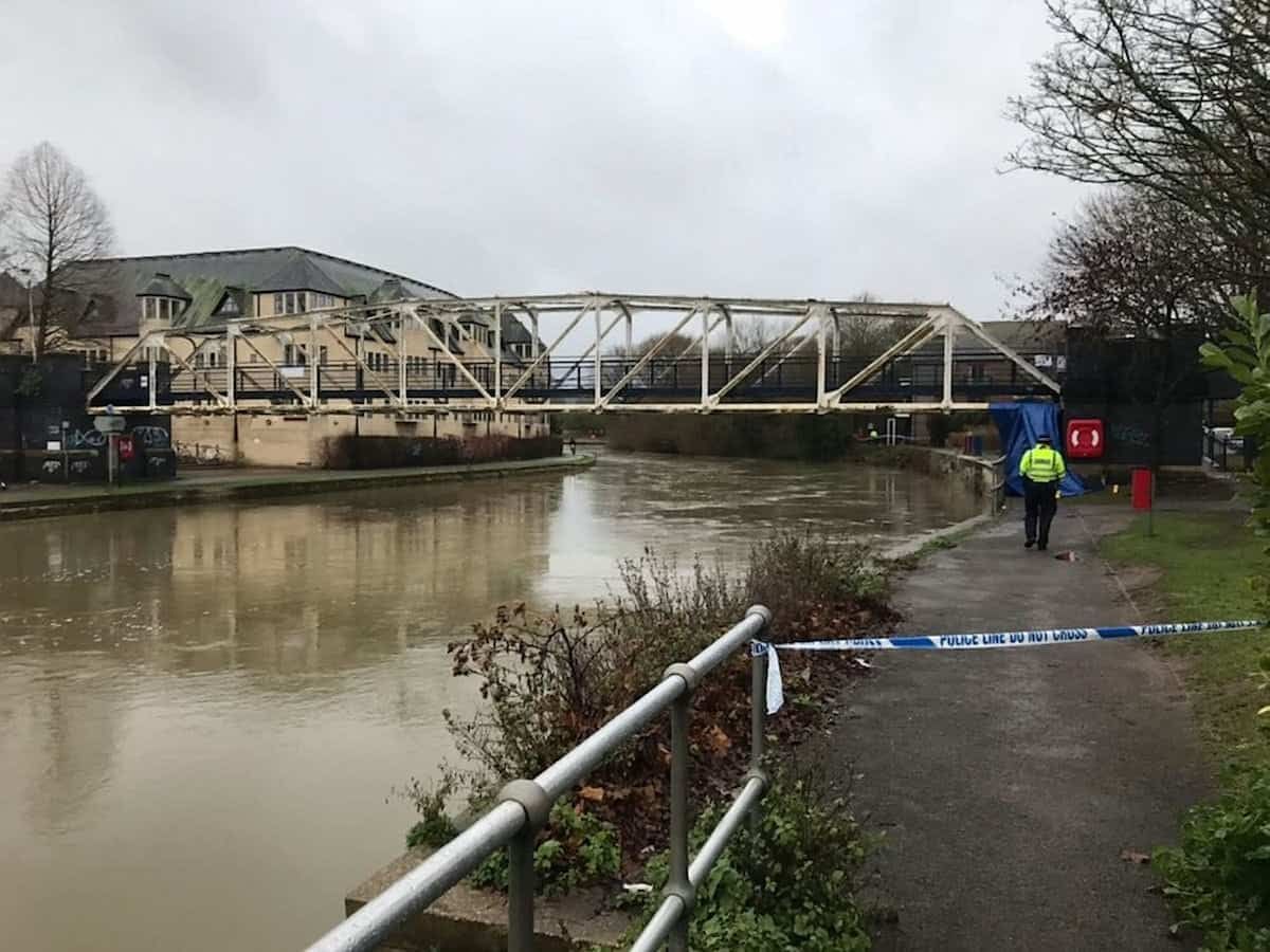 Investigation launched after 16-year-old boy stabbed to death in Oxford