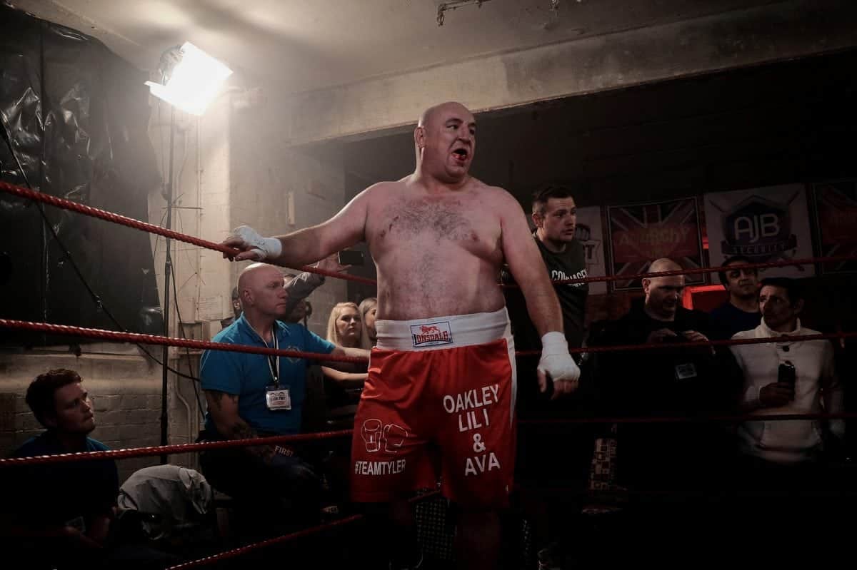 Pictures give unique inside-view on British bare-knuckle boxing