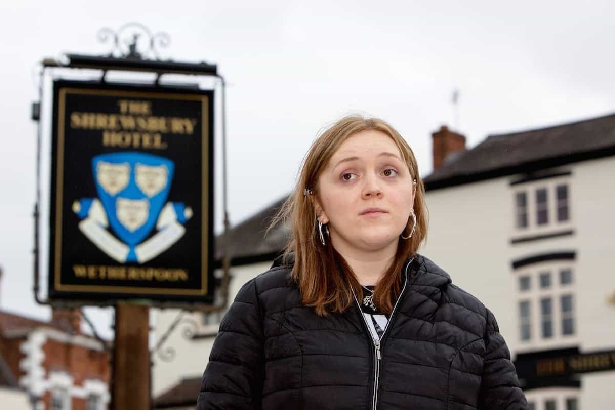 Disabled woman with speech impediment thrown out of Wetherspoons because managers thought she was drunk