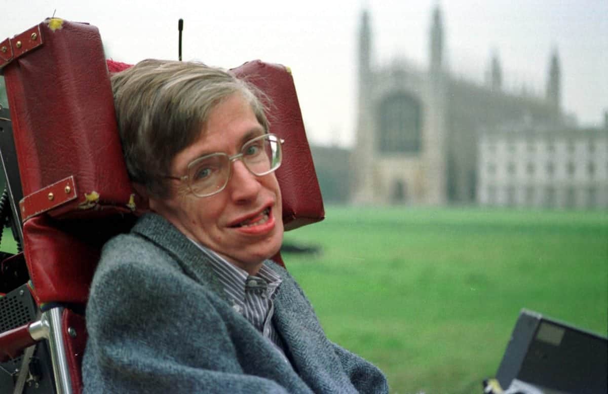 Stephen Hawking and family pay for memorial Easter Lunch for 50 people