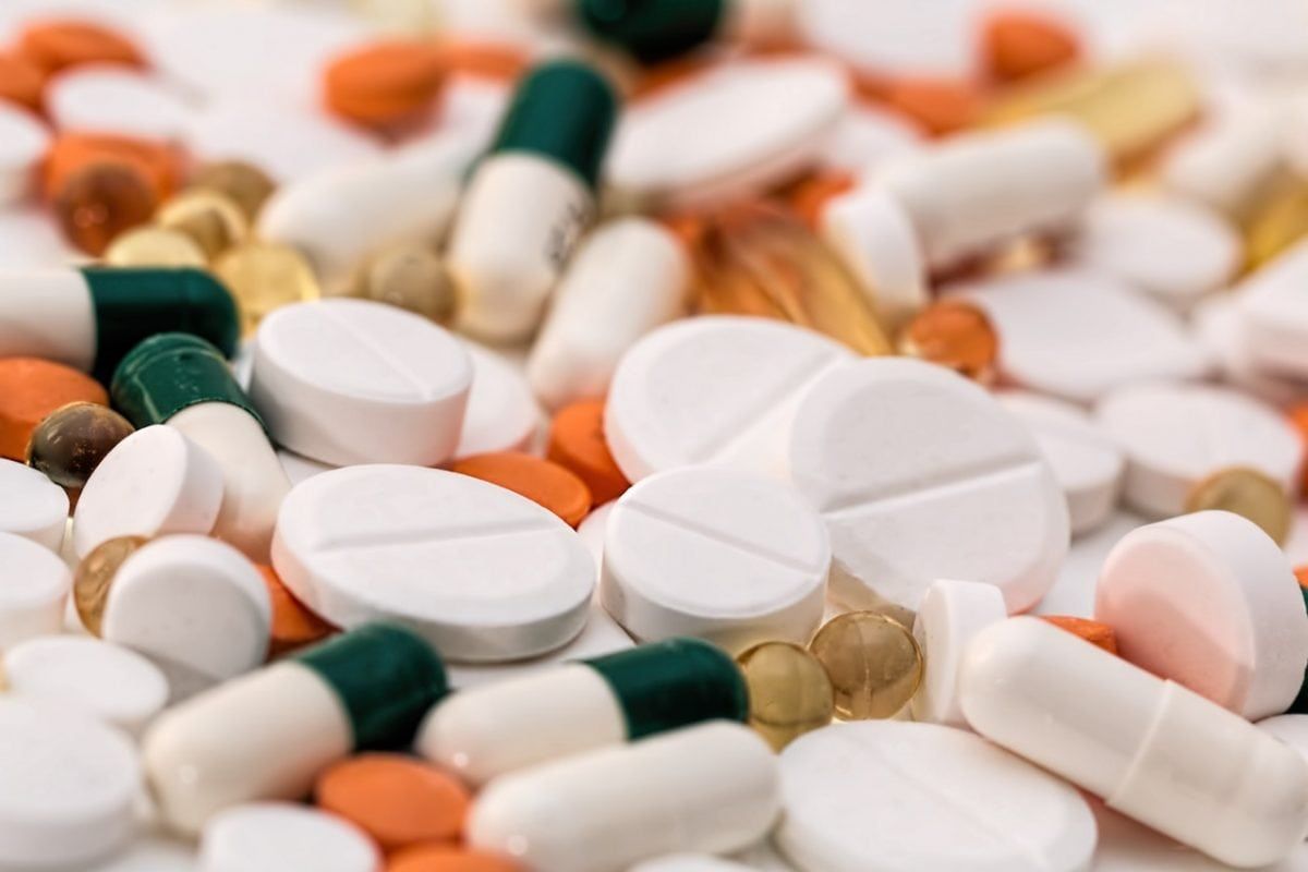 Common painkillers ‘could promote potentially fatal superbug’