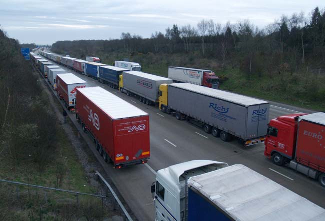 M20 set to be turned into giant lorry park to handle Brexit customs delays