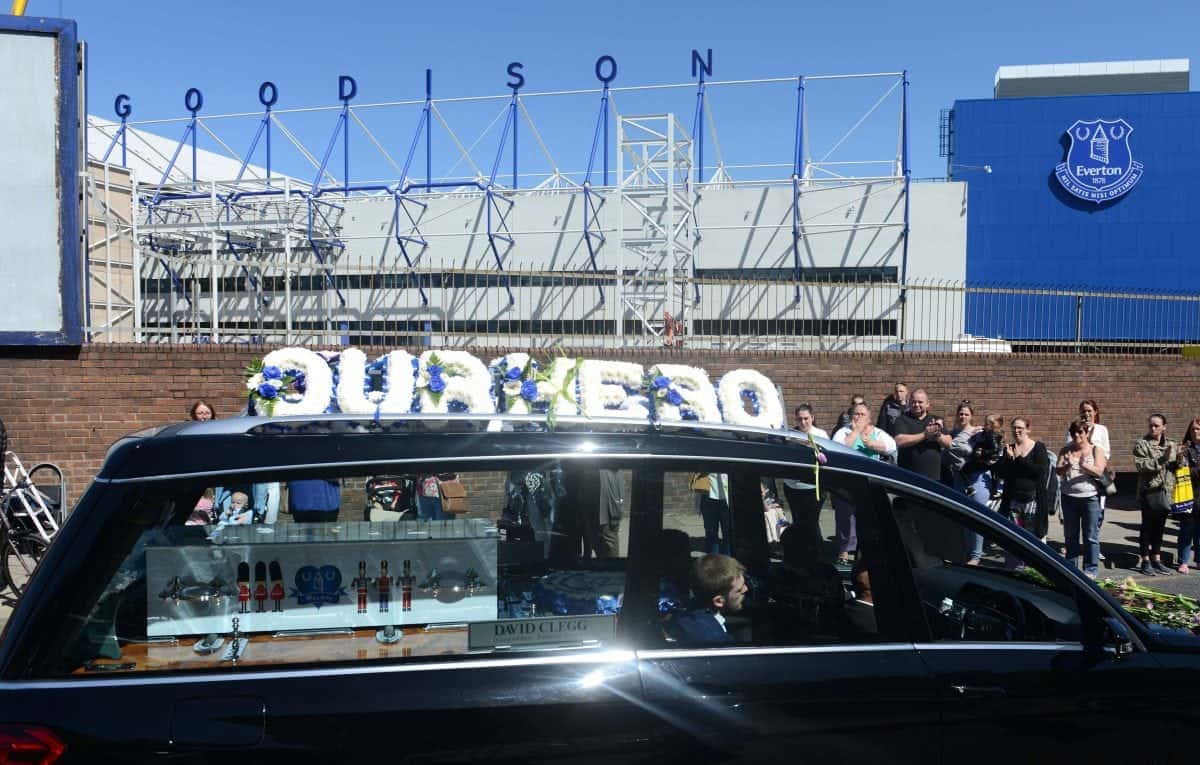 The funeral of Alfie Evans passes Everton football ground