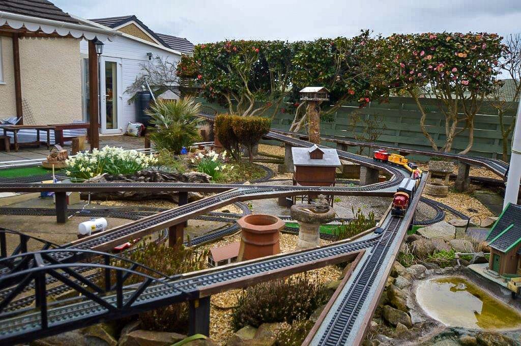 Bungalow for sale with this 900 foot model railway in the back garden