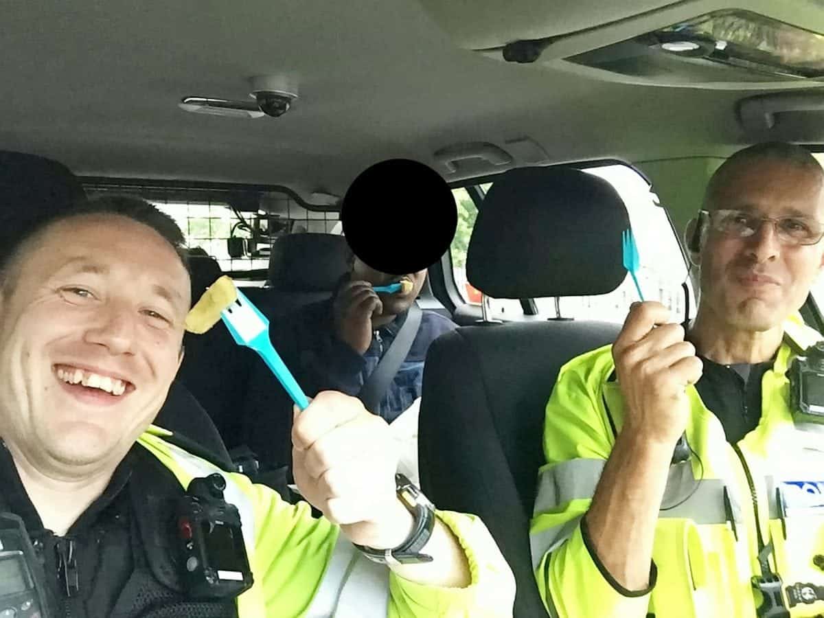 #ChipsNotCages photo of UK cops feeding undocumented migrant gets tweeted to Trump