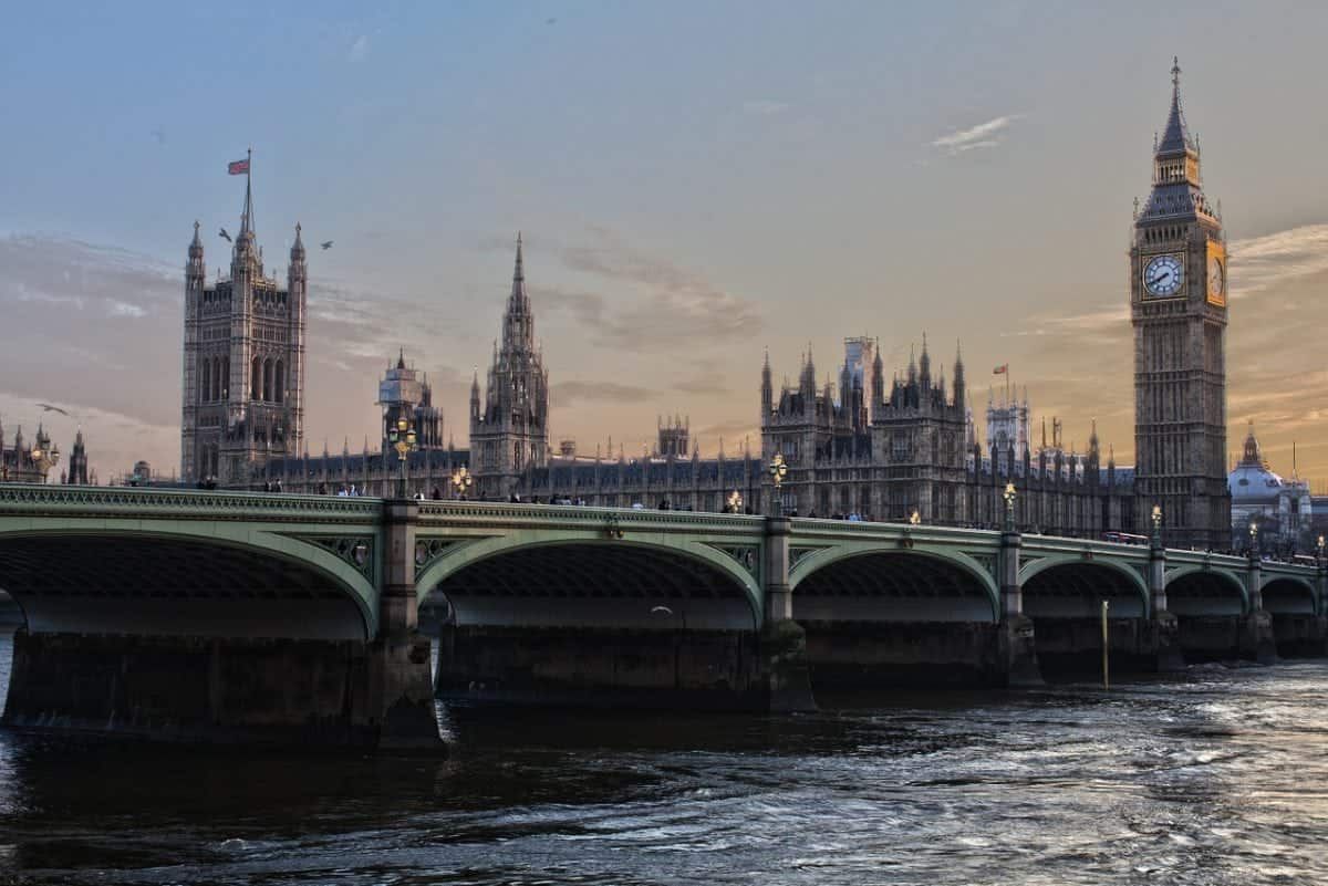 Past and present London in images