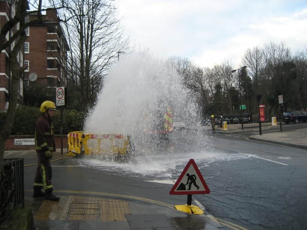 Shareholders profit whilst leaky water firm imposes restrictions on customers