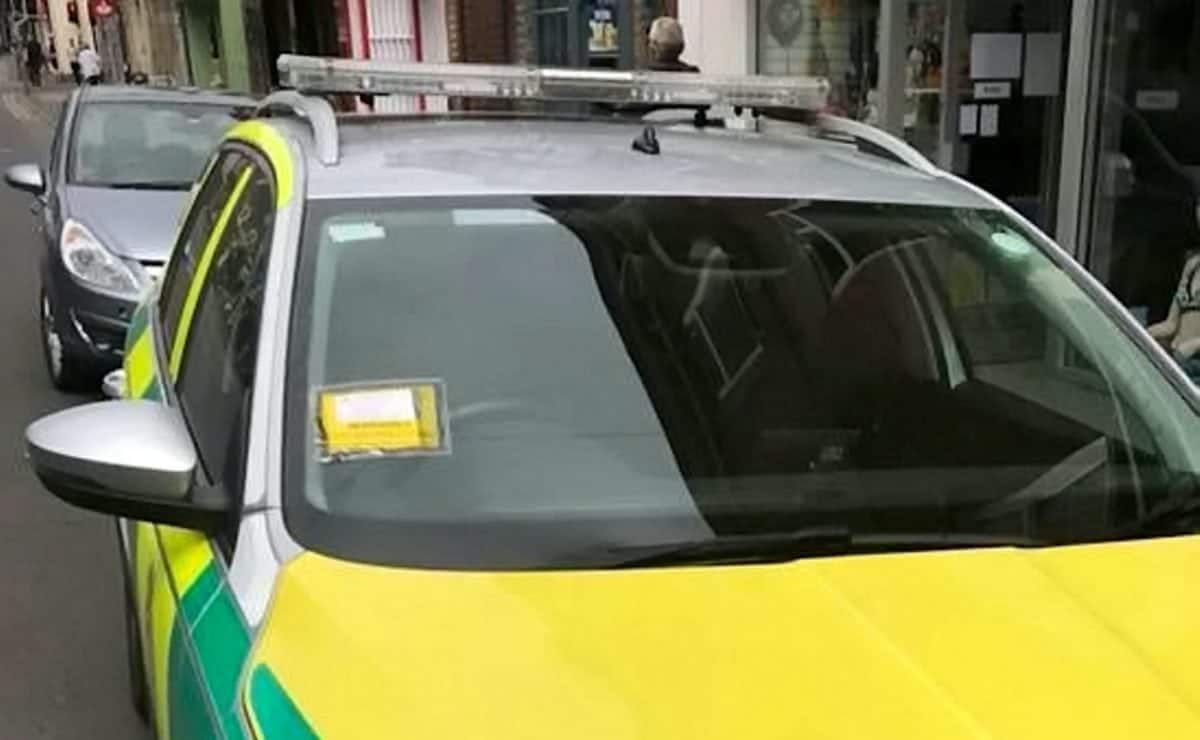 Traffic warden sparks outrage after dishing out parking ticket to ambulance
