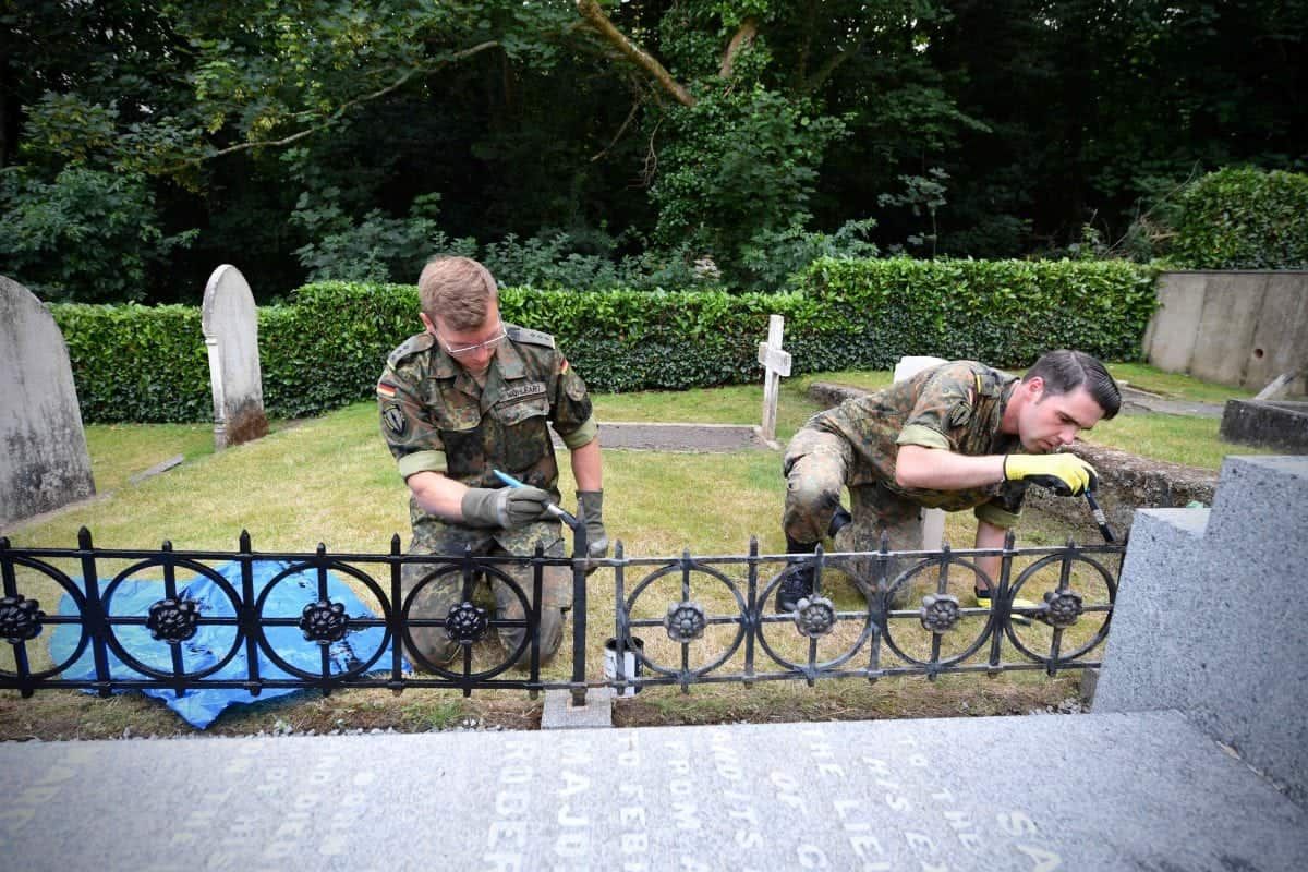 First German soldiers arrive in Guernsey in uniform since Nazi occupation