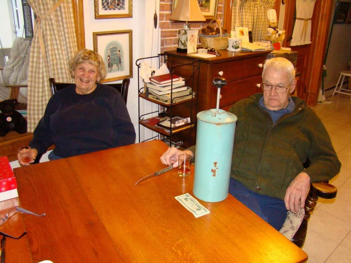 Granddad-of-ten owns 1,500 washing machines – but has only done laundry once in his life