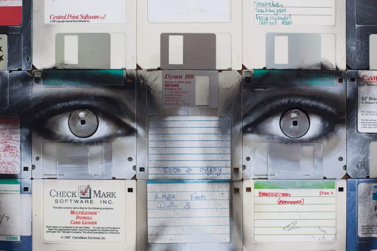 Watch – Artist brings floppy disks and videotapes into 21st Century