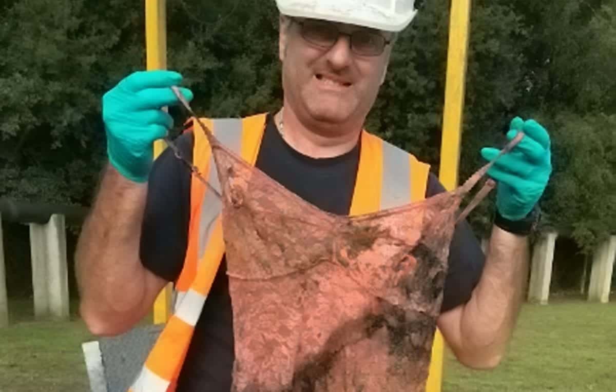 A huge sewer was blocked by a dozy local who flushed a lacy negligee down the toilet