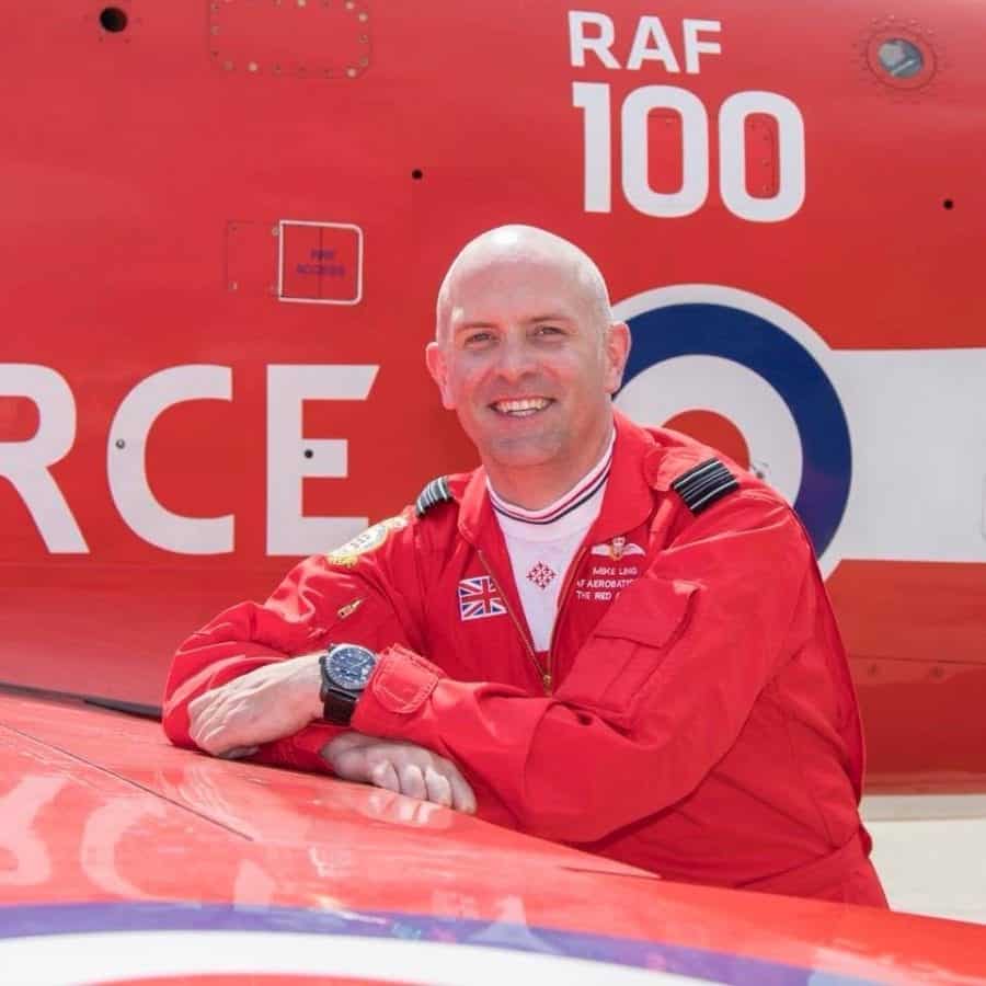 The longest-serving Red Arrows pilot has retired after ten years
